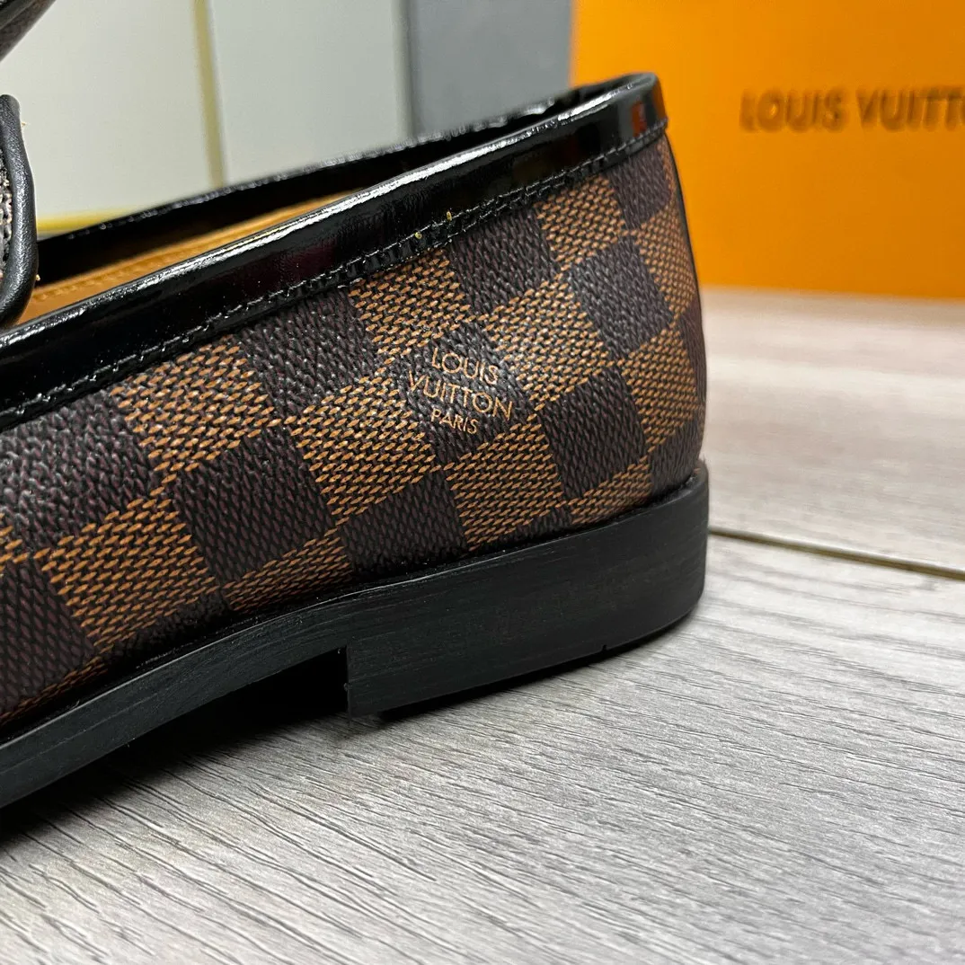 Ex-factory price 500💵LV casual leather shoes, elegant original last type! Simple, luxurious and elegant, the first choice for successful men. Material: Imported top original material + cow lining. Private molded outsole! Domineering, noble and luxurious, code number: 38 39 40 41 42 43 44 (45, 46, 47 customized)